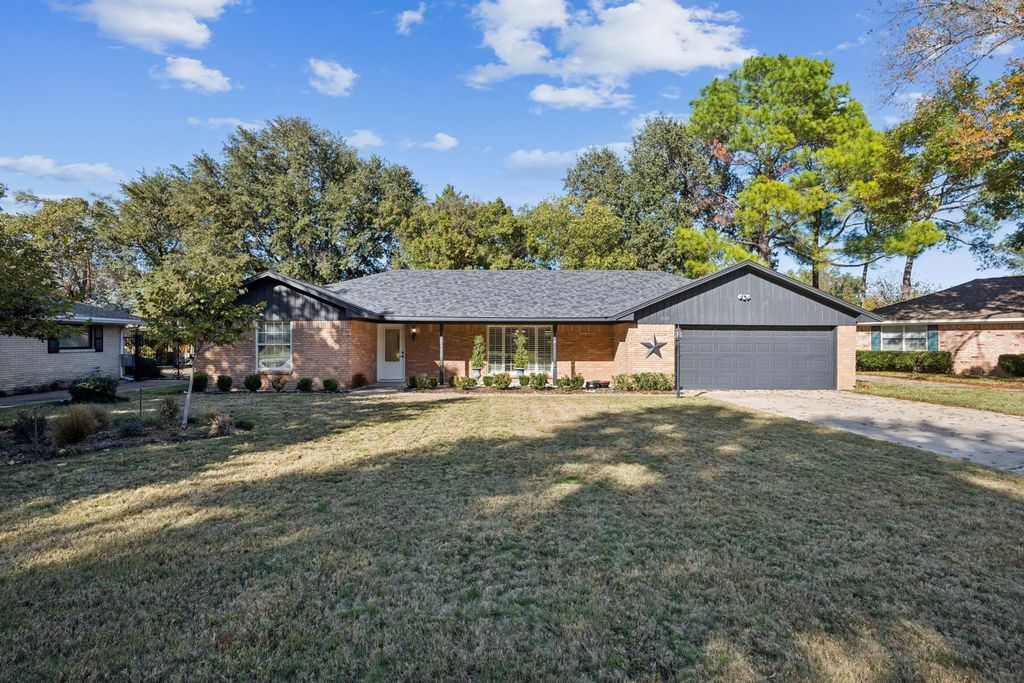 1505 Oak Glen Court, Arlington, TX 76012