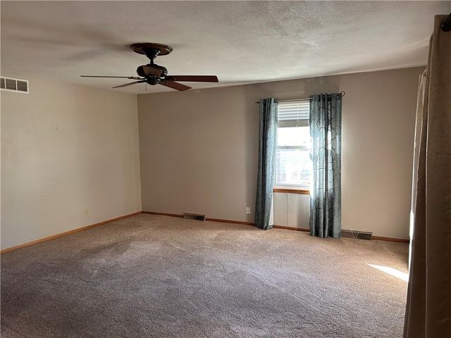 536 Hogue Street, Pomona, KS 66076