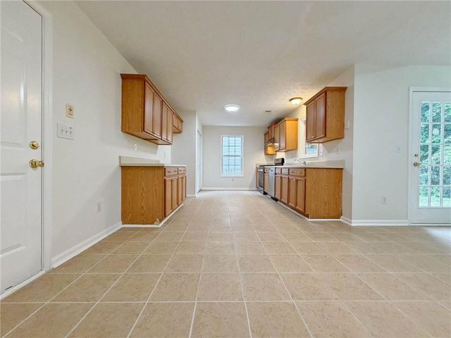 855 Minor Creek Way NW, Lilburn, GA 30047