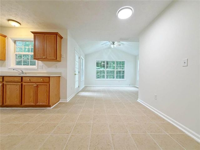 855 Minor Creek Way NW, Lilburn, GA 30047