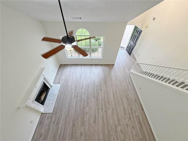 855 Minor Creek Way NW, Lilburn, GA 30047