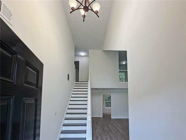 855 Minor Creek Way NW, Lilburn, GA 30047