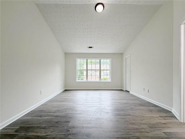 855 Minor Creek Way NW, Lilburn, GA 30047