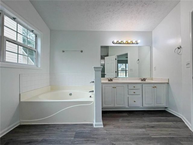 855 Minor Creek Way NW, Lilburn, GA 30047
