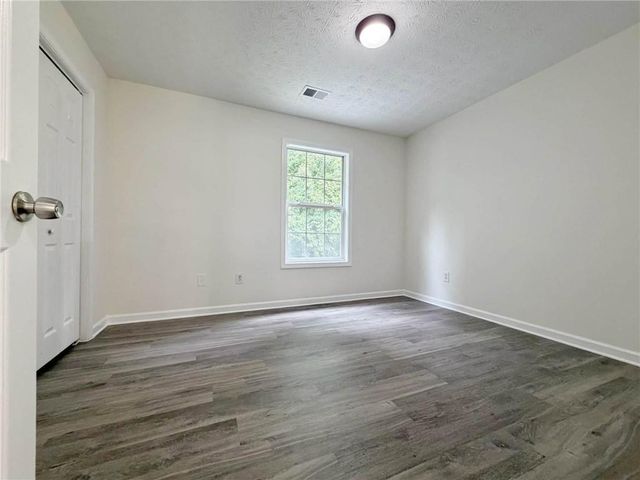 855 Minor Creek Way NW, Lilburn, GA 30047