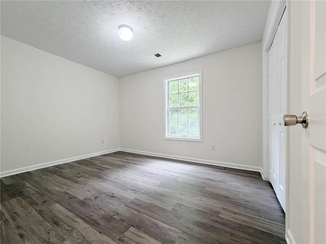 855 Minor Creek Way NW, Lilburn, GA 30047