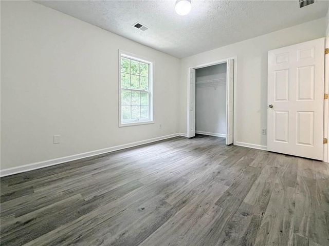 855 Minor Creek Way NW, Lilburn, GA 30047