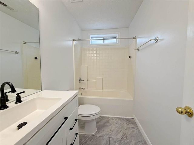 855 Minor Creek Way NW, Lilburn, GA 30047