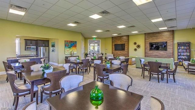 3896 King Edwards ST, Fort Myers, FL 33916