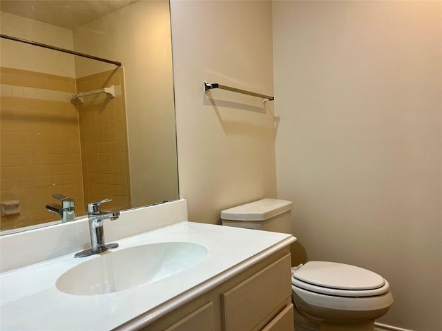 1103 Dulles Avenue 703, Stafford, TX 77477