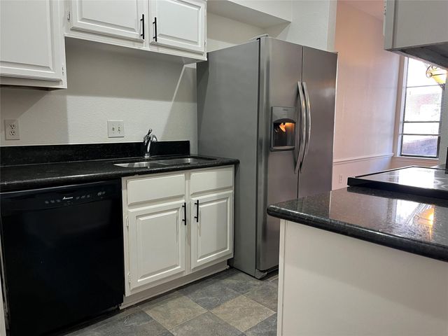 1103 Dulles Avenue 703, Stafford, TX 77477