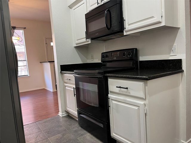 1103 Dulles Avenue 703, Stafford, TX 77477