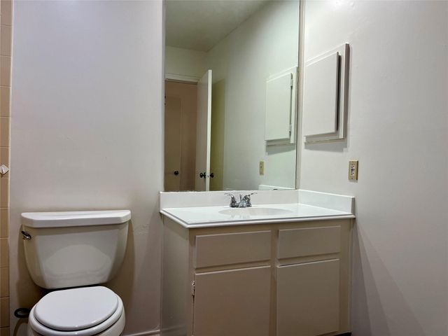 1103 Dulles Avenue 703, Stafford, TX 77477