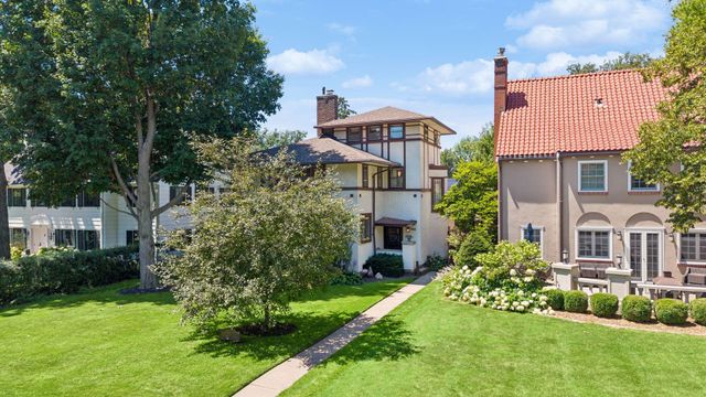 151 Woodlawn Avenue, Saint Paul, MN 55105