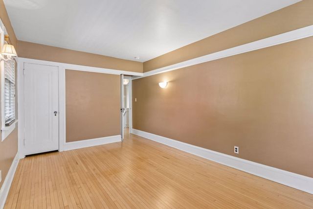 151 Woodlawn Avenue, Saint Paul, MN 55105