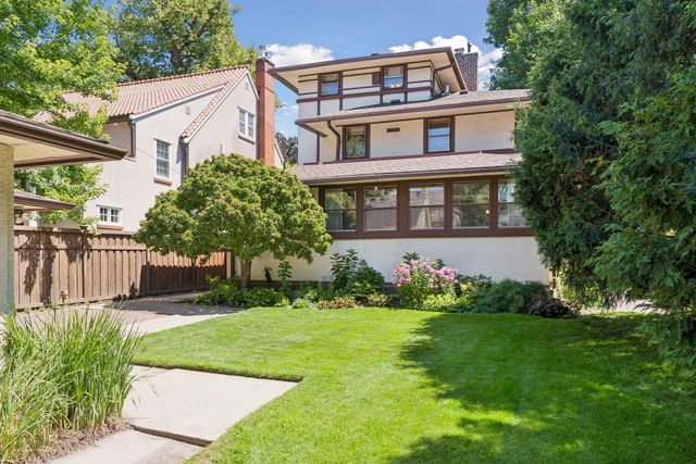 151 Woodlawn Avenue, Saint Paul, MN 55105