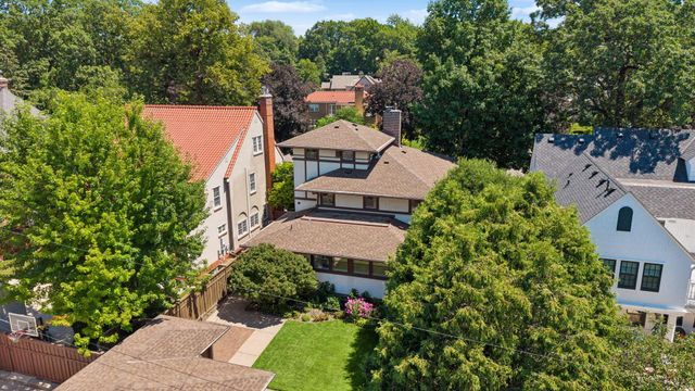 151 Woodlawn Avenue, Saint Paul, MN 55105