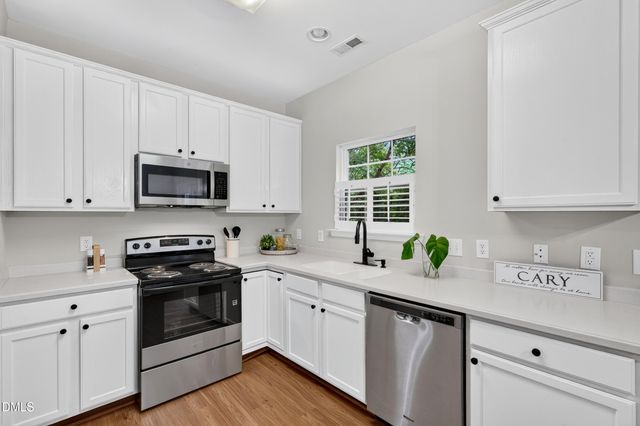 291 Joshua Glen Lane, Cary, NC 27519