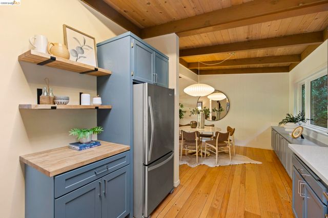 6476 Valley View Rd., Oakland, CA 94611