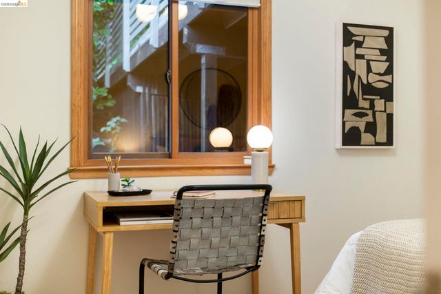 6476 Valley View Rd., Oakland, CA 94611