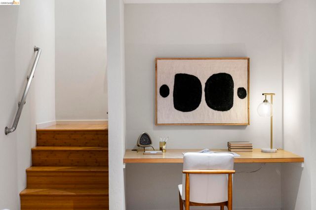 6476 Valley View Rd., Oakland, CA 94611