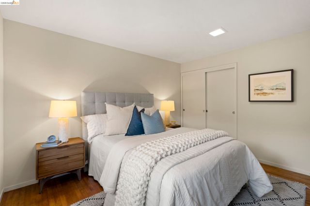 6476 Valley View Rd., Oakland, CA 94611