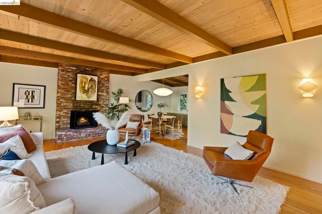 6476 Valley View Rd., Oakland, CA 94611