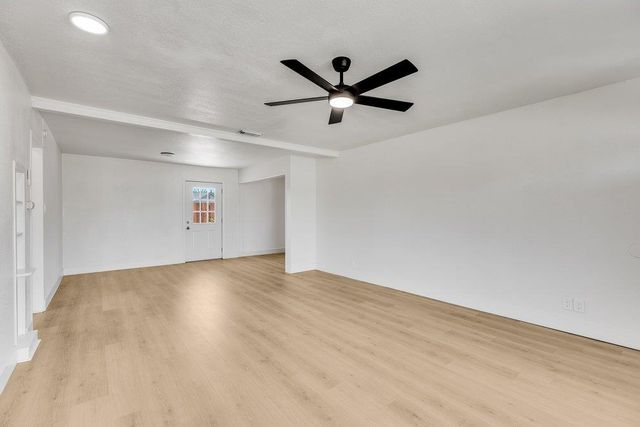 6650 40th Ave, Sacramento, CA 95824