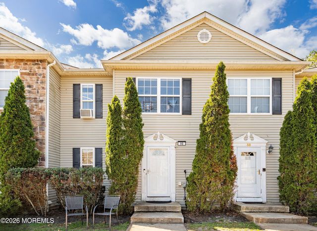 90 Aspen Court, Lakewood, NJ 08701