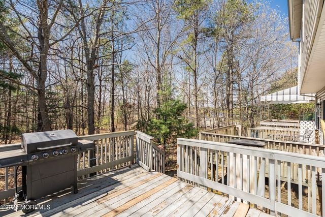 90 Aspen Court, Lakewood, NJ 08701