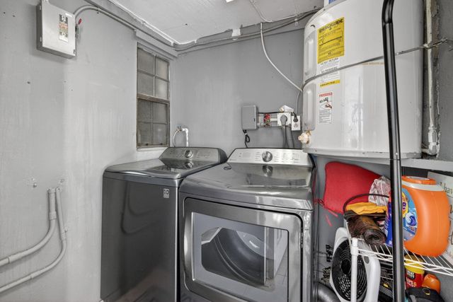 131 SW 7th Terrace, Hallandale Beach, FL 33009