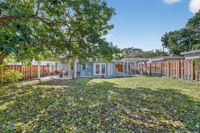 131 SW 7th Terrace, Hallandale Beach, FL 33009