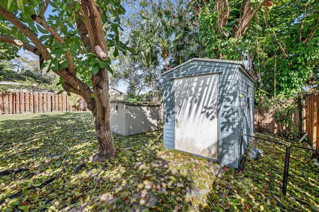 131 SW 7th Terrace, Hallandale Beach, FL 33009