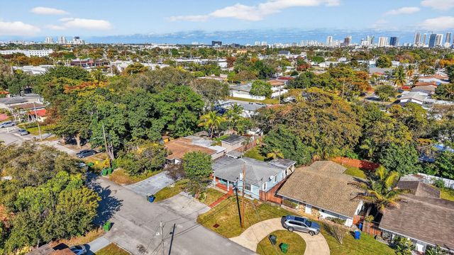131 SW 7th Terrace, Hallandale Beach, FL 33009