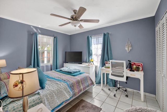 131 SW 7th Terrace, Hallandale Beach, FL 33009