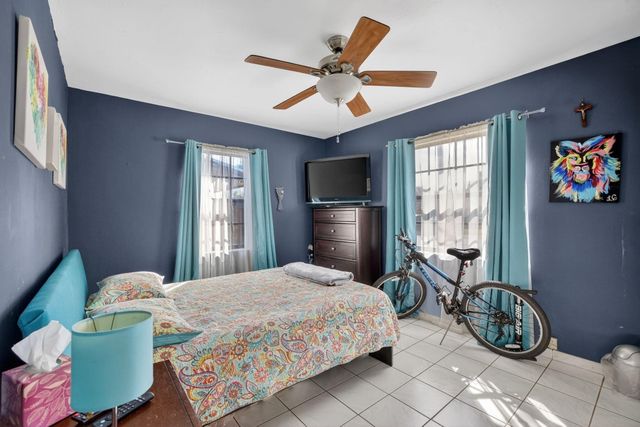 131 SW 7th Terrace, Hallandale Beach, FL 33009