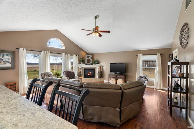 3896 E Hiawatha Court, Monticello, IN 47960