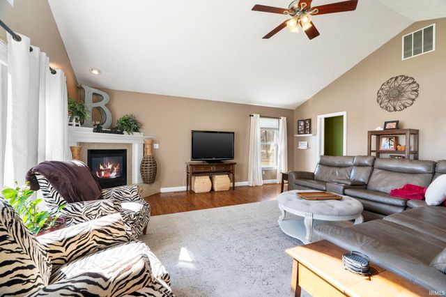 3896 E Hiawatha Court, Monticello, IN 47960