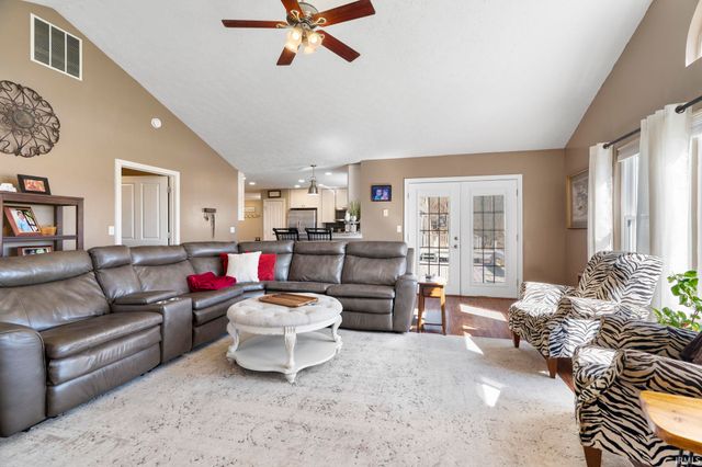 3896 E Hiawatha Court, Monticello, IN 47960