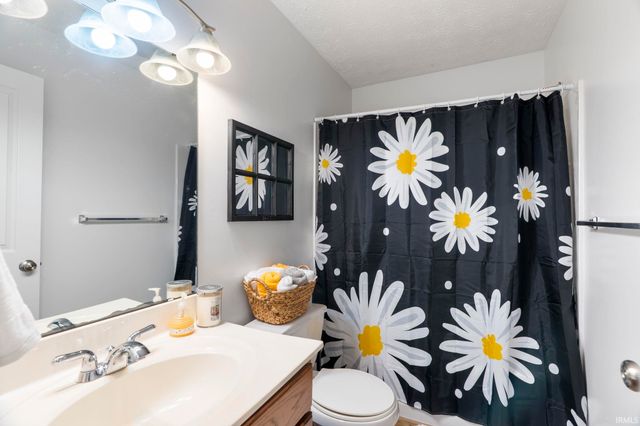 3896 E Hiawatha Court, Monticello, IN 47960