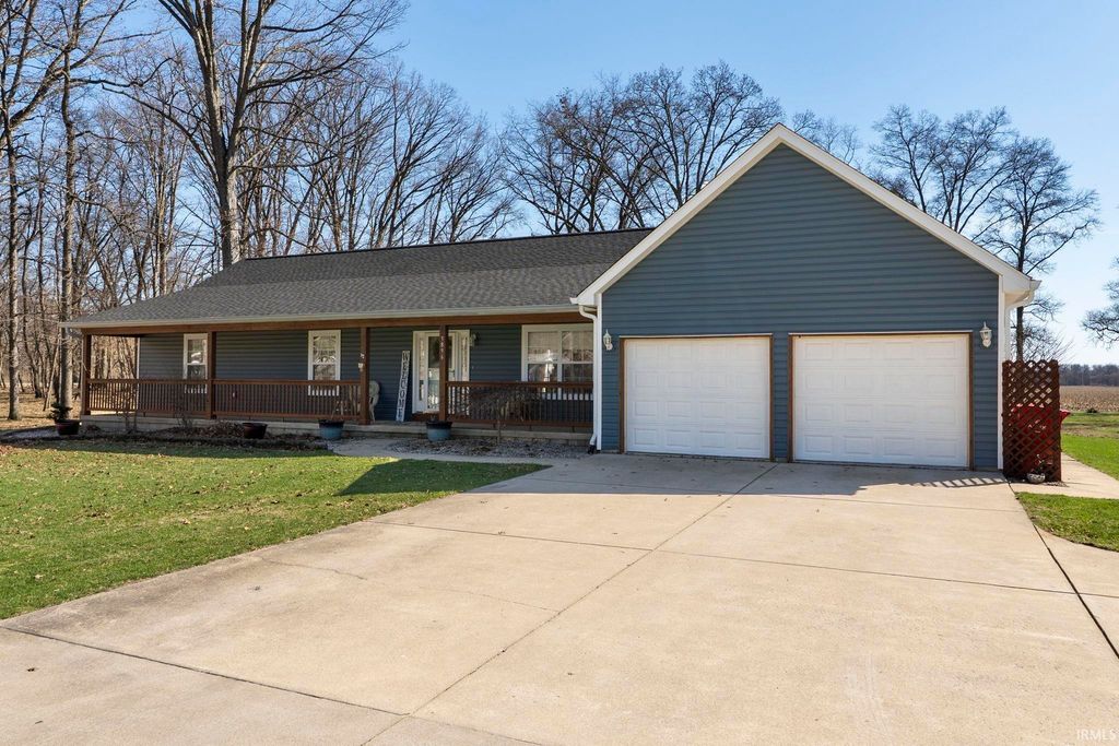 3896 E Hiawatha Court, Monticello, IN 47960