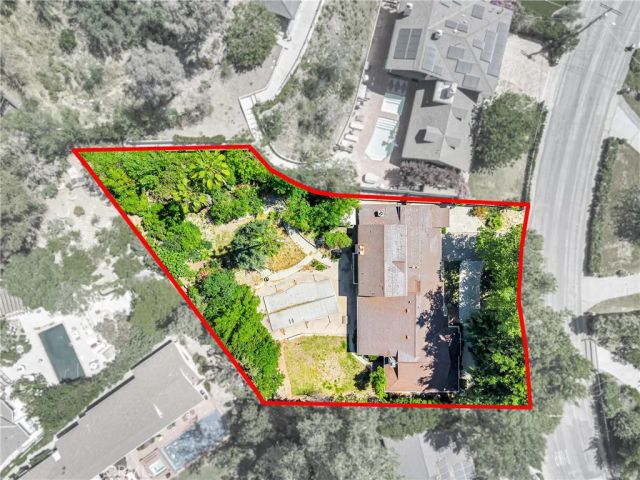 20555 Dumont Street, Woodland Hills, CA 91364