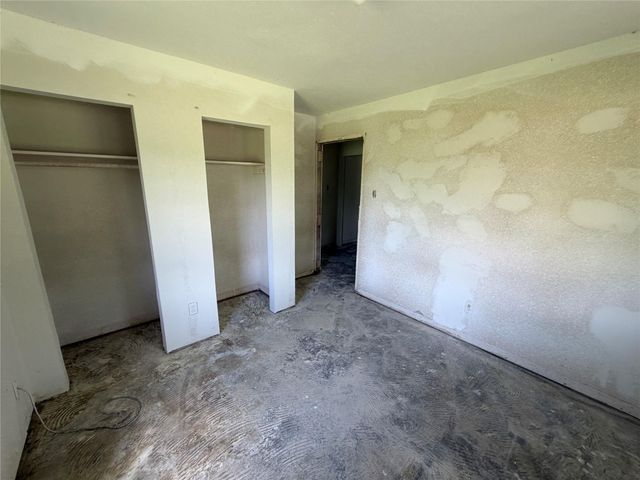5230 Greylog Drive, Houston, TX 77048