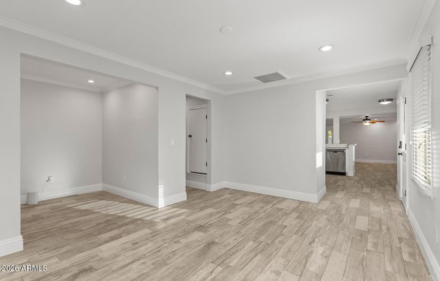 1229 E OREGON Avenue, Phoenix, AZ 85014