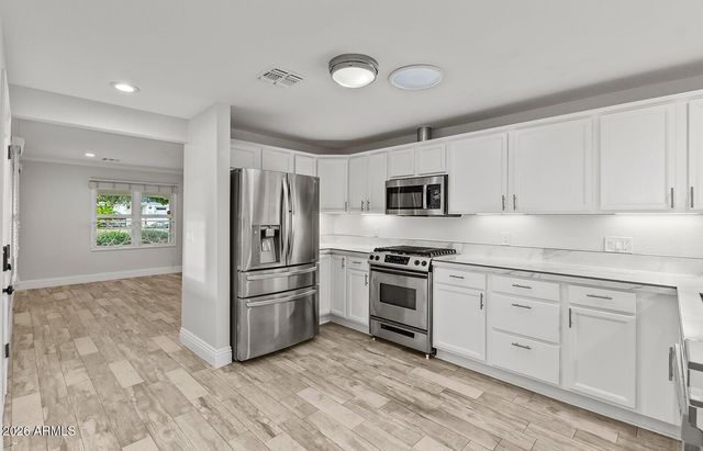 1229 E OREGON Avenue, Phoenix, AZ 85014