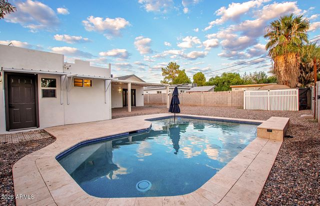 1229 E OREGON Avenue, Phoenix, AZ 85014