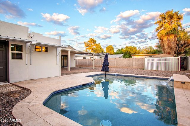 1229 E OREGON Avenue, Phoenix, AZ 85014