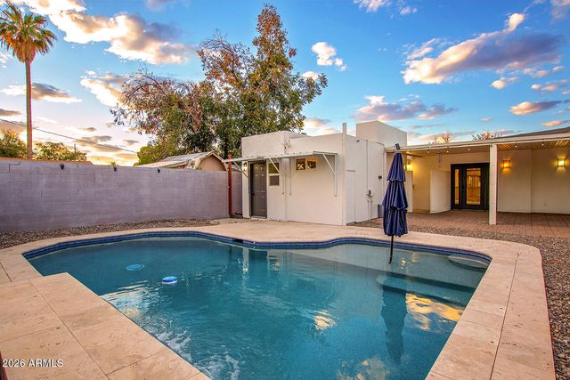 1229 E OREGON Avenue, Phoenix, AZ 85014