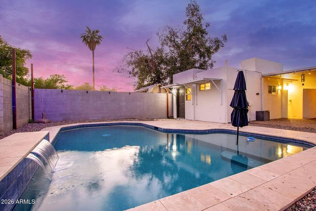1229 E OREGON Avenue, Phoenix, AZ 85014