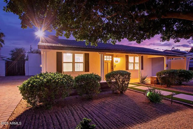 1229 E OREGON Avenue, Phoenix, AZ 85014